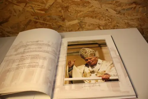 Vatikan Jahrbuch 2002 postfrisch (33582)