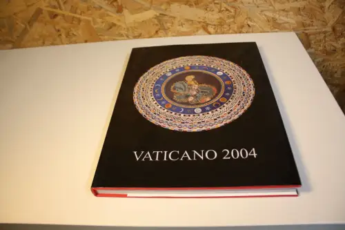 Vatikan Jahrbuch 2004 postfrisch (33584)