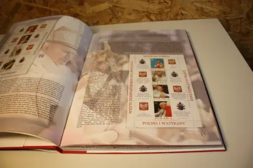 Vatikan Jahrbuch 2004 postfrisch (33584)