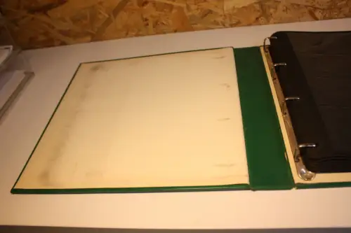 Mauritius Binder mit 15 schwarzen Blättern 4 Streifen (33627)