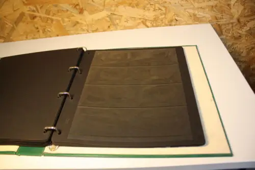 Mauritius Binder mit 15 schwarzen Blättern 4 Streifen (33627)