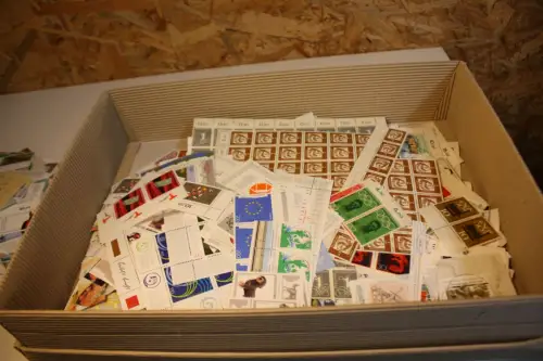 Bund / Berlin ca. 600g meist postfrische Marken (33645)