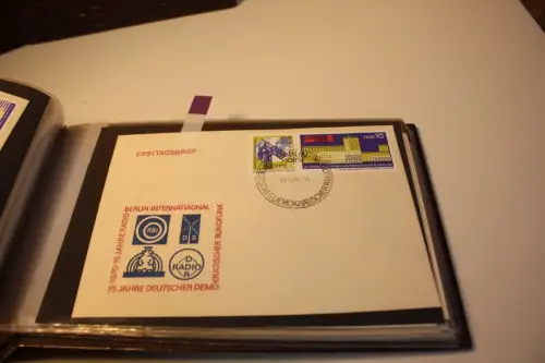DDR Posten mit meist FDC in 3 Alben 60er Jahre (33665)