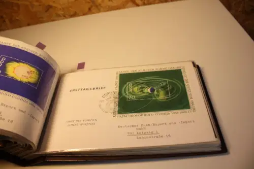 DDR Posten mit meist FDC in 3 Alben 60er Jahre (33665)
