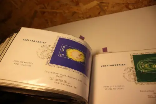 DDR Posten mit meist FDC in 3 Alben 60er Jahre (33665)