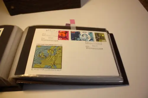 DDR Posten mit meist FDC in 3 Alben 60er Jahre (33665)