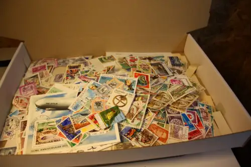 Alle Welt 1 kg lose Marken (33734)