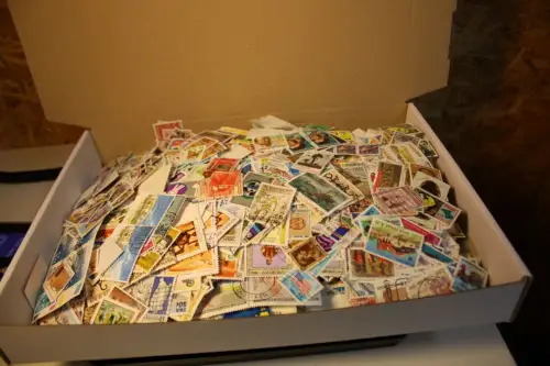 Alle Welt 1 kg lose Marken (33734)