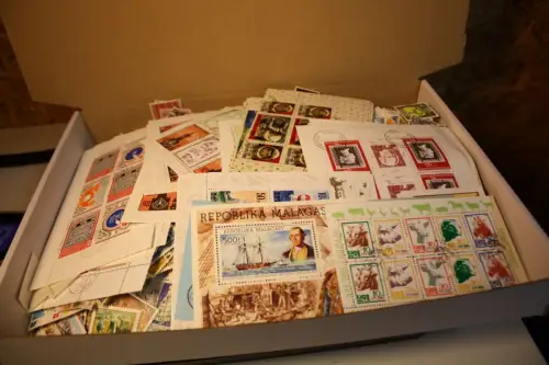 Alle Welt 1 kg lose Marken (33734)