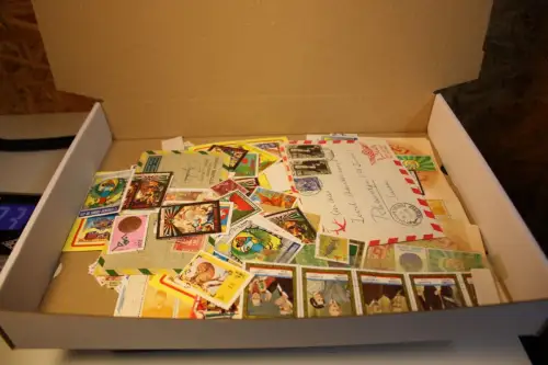 Alle Welt 1 kg lose Marken (33734)