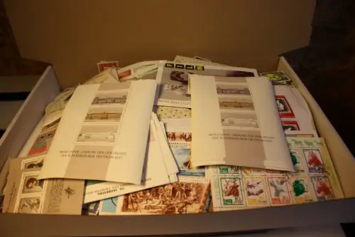 Alle Welt 1 kg lose Marken (33734)