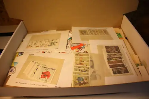 Alle Welt 1 kg lose Marken (33734)