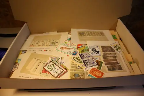 Alle Welt 1 kg lose Marken (33734)