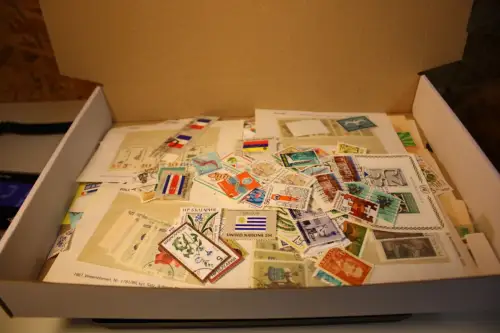 Alle Welt 1 kg lose Marken (33734)