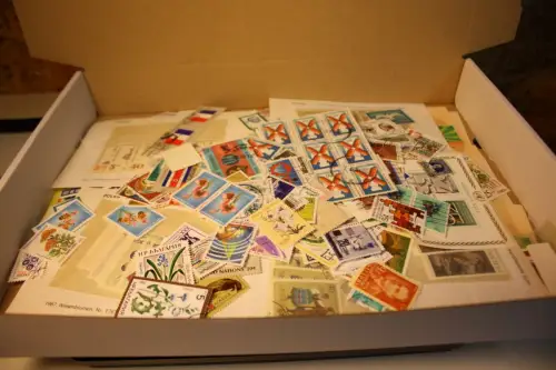 Alle Welt 1 kg lose Marken (33734)