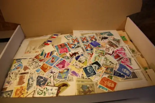 Alle Welt 1 kg lose Marken (33734)