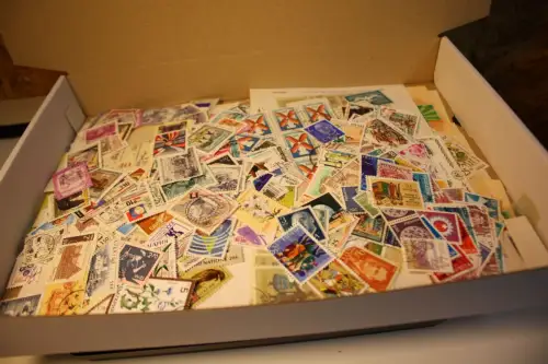 Alle Welt 1 kg lose Marken (33734)