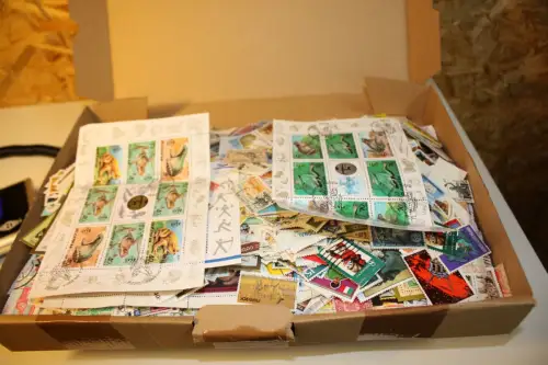 Alle Welt 1 kg lose Marken (33739)