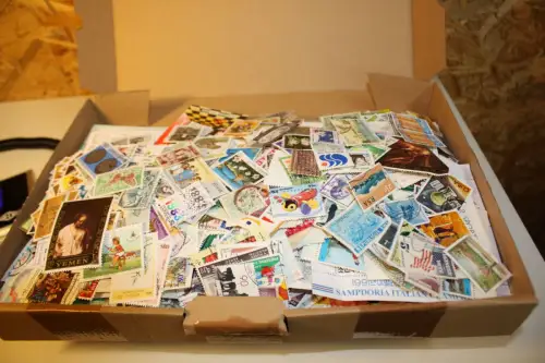 Alle Welt 1 kg lose Marken (33739)