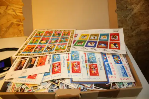 Alle Welt 1 kg lose Marken (33739)