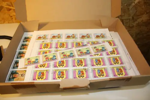 Alle Welt 1 kg lose Marken (33739)