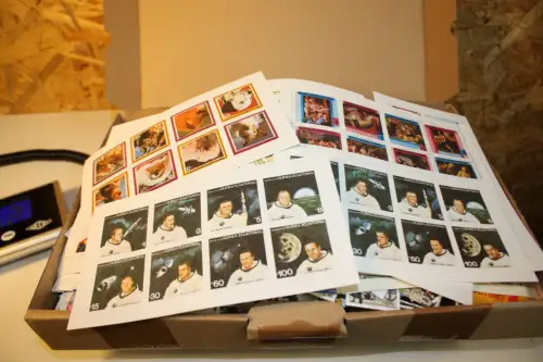 Alle Welt 1 kg lose Marken (33739)