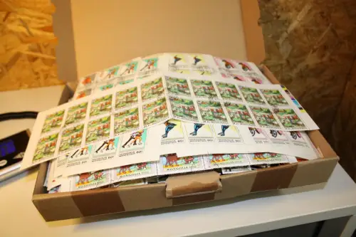 Alle Welt 1 kg lose Marken (33739)