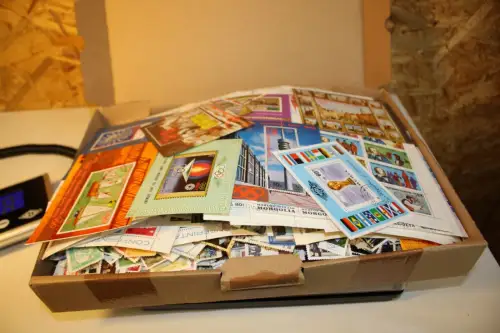 Alle Welt 1 kg lose Marken (33739)