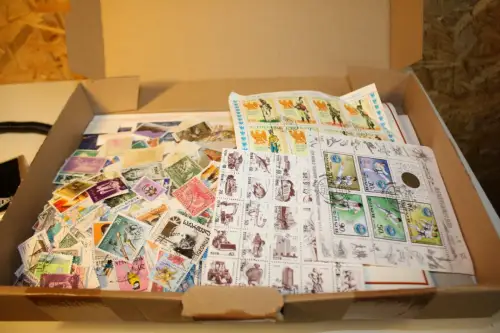 Alle Welt 1 kg lose Marken (33739)