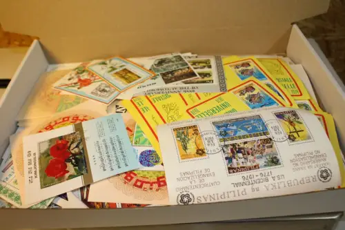 Alle Welt 1 kg lose Marken (33740)