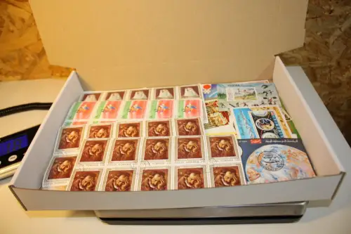 Alle Welt 1 kg lose Marken (33740)