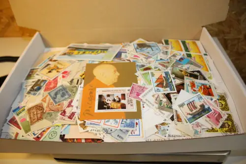 Alle Welt 1 kg lose Marken (33740)