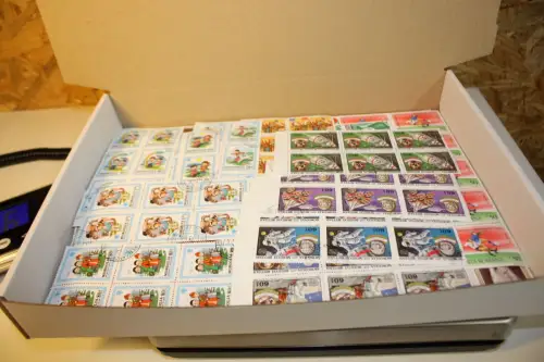 Alle Welt 1 kg lose Marken (33740)