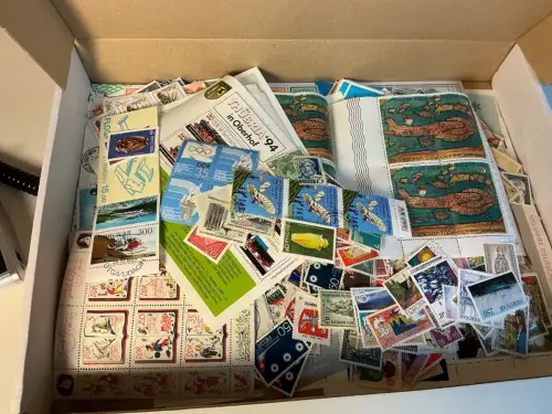 Alle Welt 1 kg lose Marken (33831)