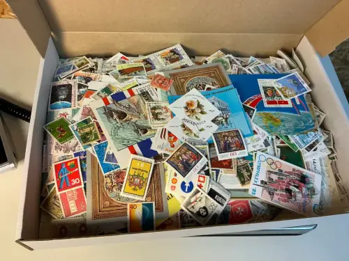 Alle Welt 1 kg lose Marken (33831)