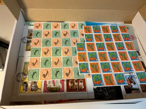 Alle Welt 1 kg lose Marken (33831)