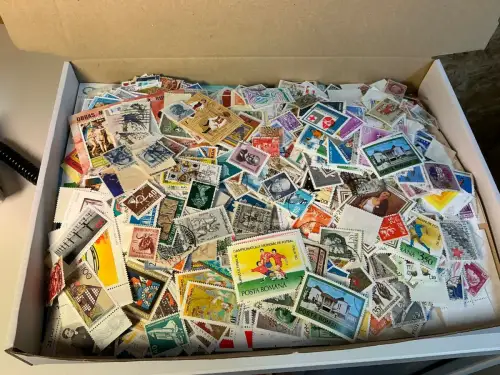 Alle Welt 1 kg lose Marken (33833)