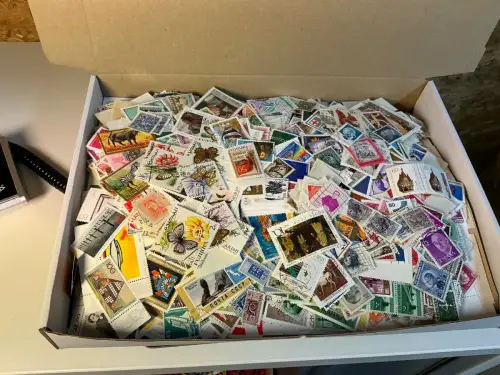 Alle Welt 1 kg lose Marken (33833)