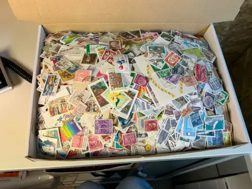 Alle Welt 1 kg lose Marken (33833)