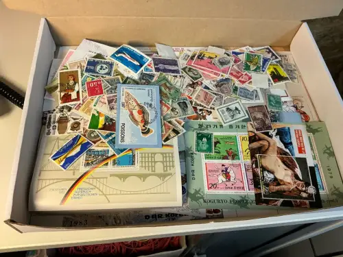 Alle Welt 1 kg lose Marken (33833)