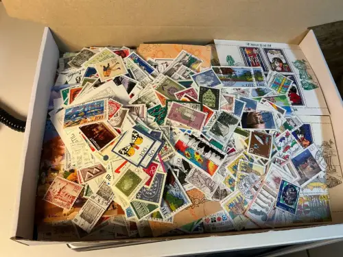 Alle Welt 1 kg lose Marken (33832)