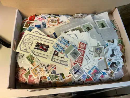 Alle Welt 1 kg lose Marken (33832)