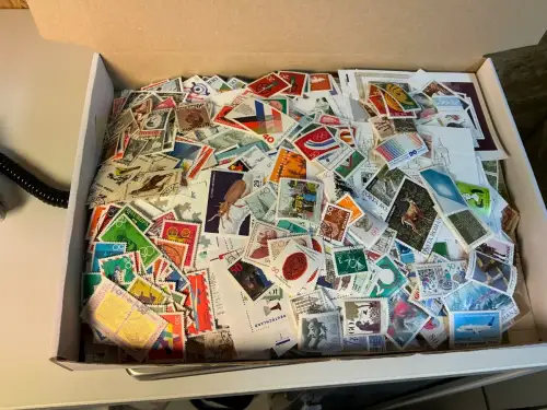 Alle Welt 1 kg lose Marken (33832)