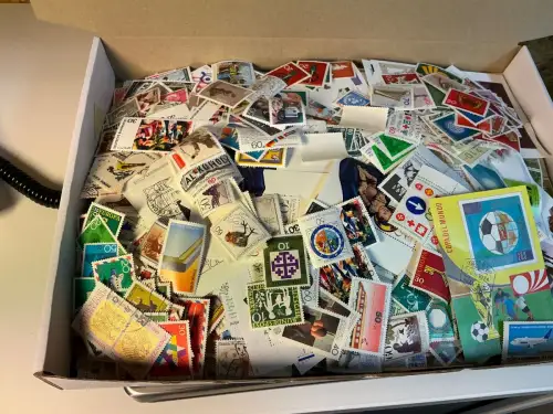 Alle Welt 1 kg lose Marken (33832)