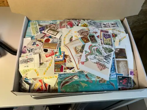 Alle Welt 1 kg lose Marken (33832)