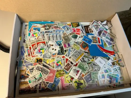 Alle Welt 1 kg lose Marken (33832)