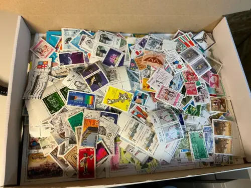 Alle Welt 1 kg lose Marken (33832)