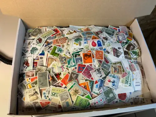 Alle Welt 1 kg lose Marken (33832)