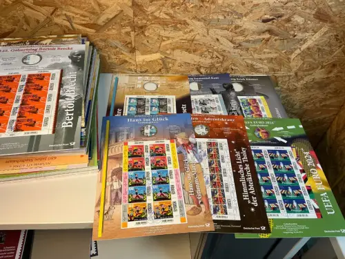 Bund ca. 190 leere Numisblätter mit 10er Bogen (33849)