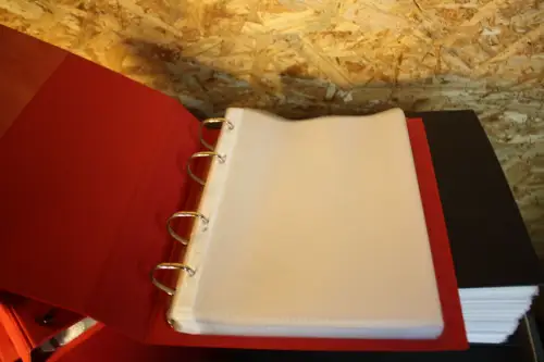 Karton mit Ersttagsblättern Bund inkl. 2 Alben + 5 Alben leer (mit Hüllen) (33895)